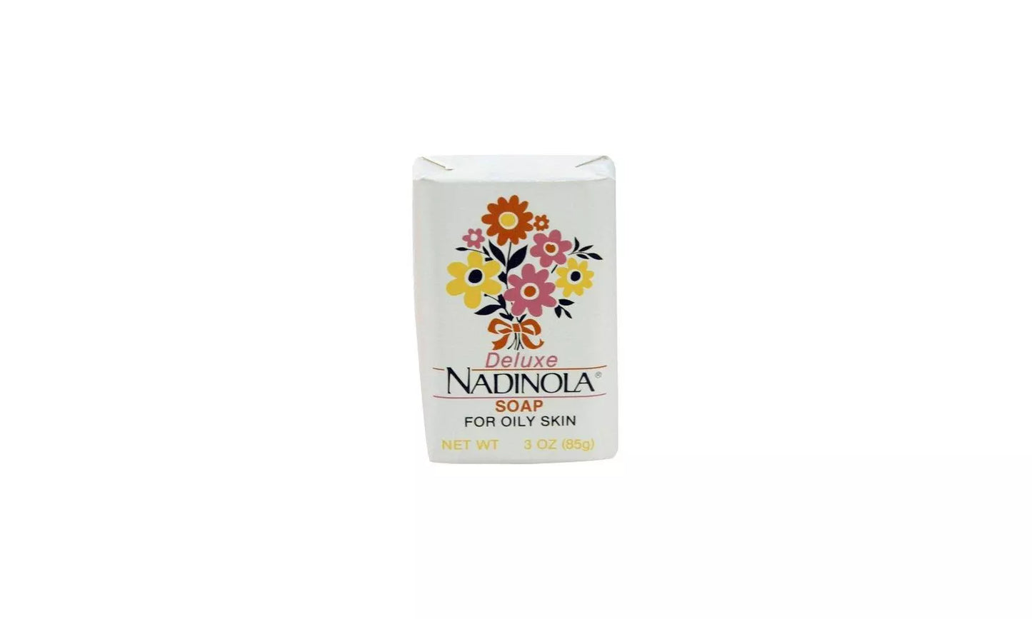 Deluxe Nadinola Soap for Oily Skin lathers away excess oils, 3 oz