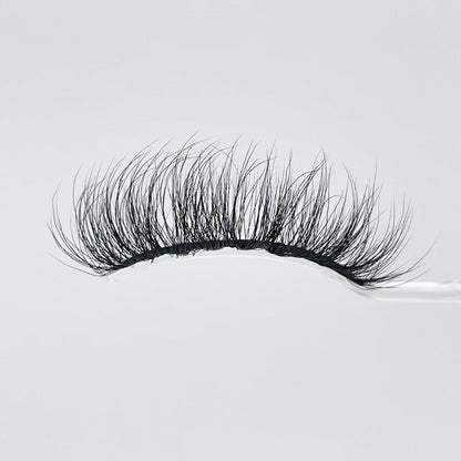 Pretty Nior Serenity Lashes