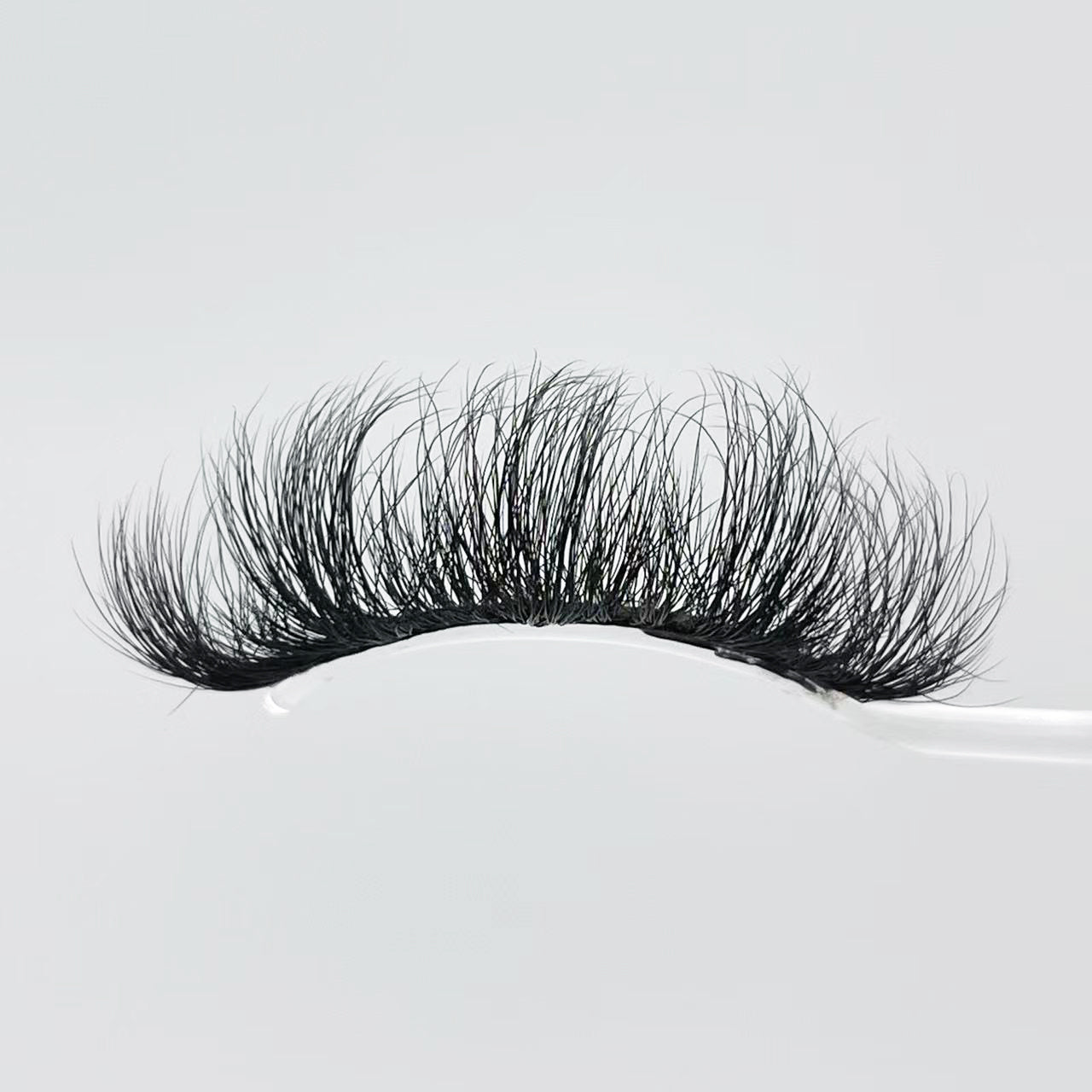 Pretty Nior Pristine Lashes